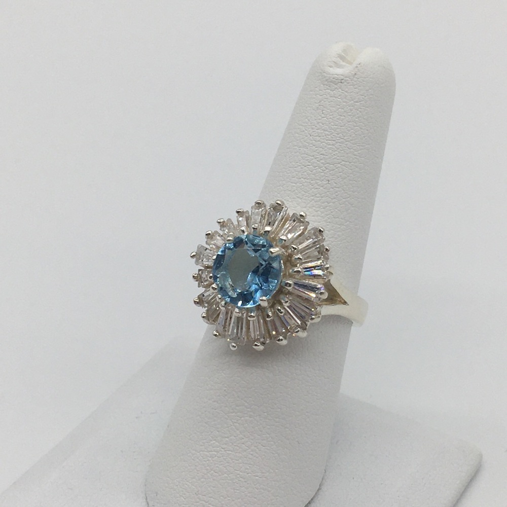 Sterling silver 925 ring flower blue and white cubic zirconia stones floral NWOT